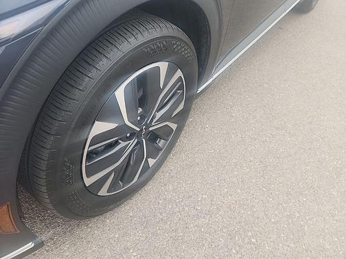 Gravity Blue 2024 Kia EV6 Light