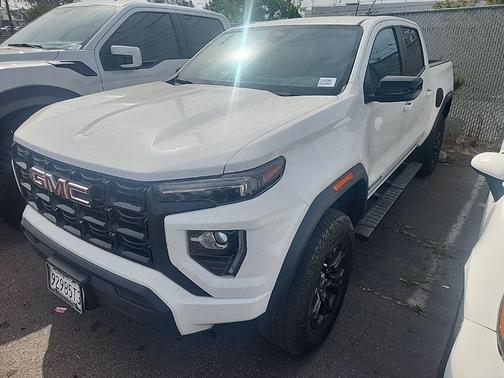 Summit White 2023 GMC Canyon Elevation