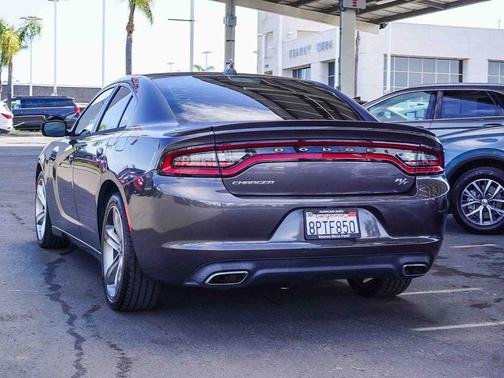 2017 Dodge Charger R/T