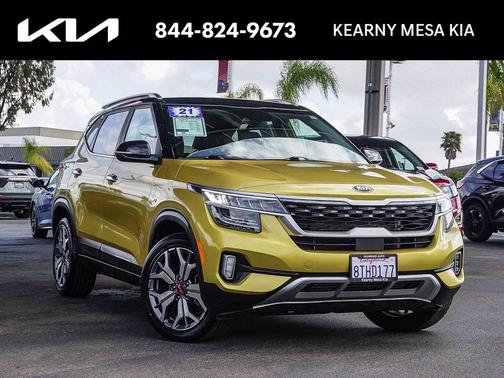 Starbright Yellow / Black Roof 2021 Kia Seltos SX