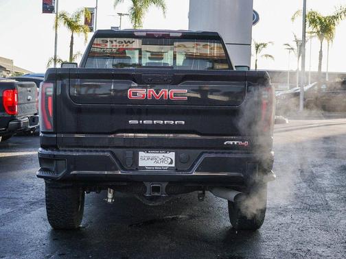 2024 GMC Sierra 2500 AT4