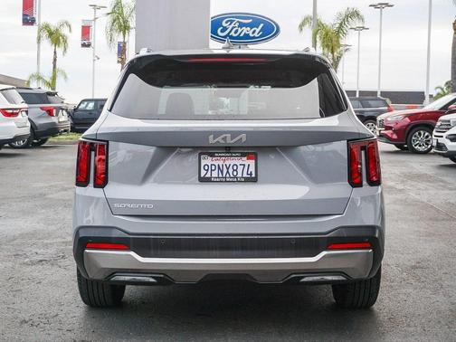 2025 Kia Sorento S