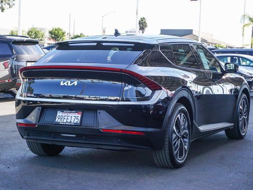 Aurora Black Pearl 2024 Kia EV6 Light