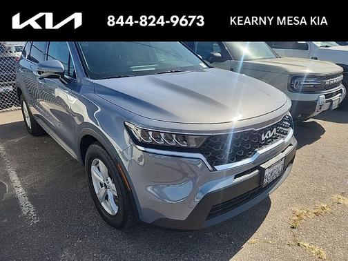 Everlasting Silver 2023 Kia Sorento LX