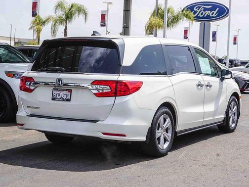 White 2019 Honda Odyssey EX-L