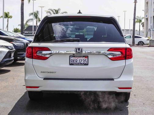 White 2019 Honda Odyssey EX-L