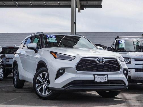 Wind Chill Pearl 2023 Toyota Highlander XLE
