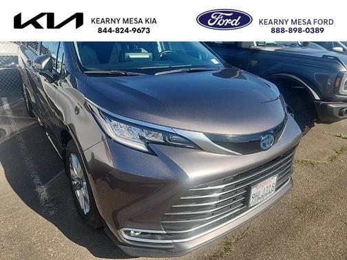 2023 Toyota Sienna Limited
