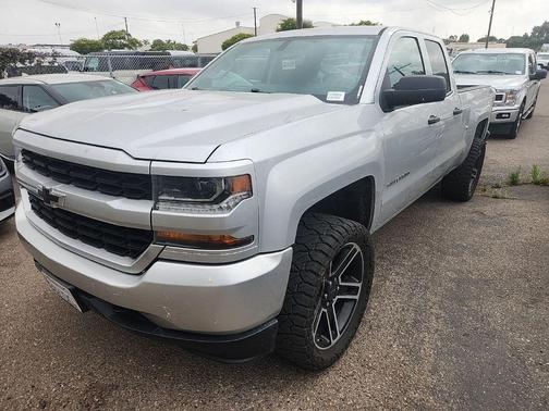Silver Ice Metallic 2017 Chevrolet Silverado 1500 Custom