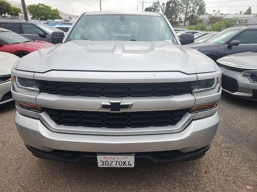 Silver Ice Metallic 2017 Chevrolet Silverado 1500 Custom