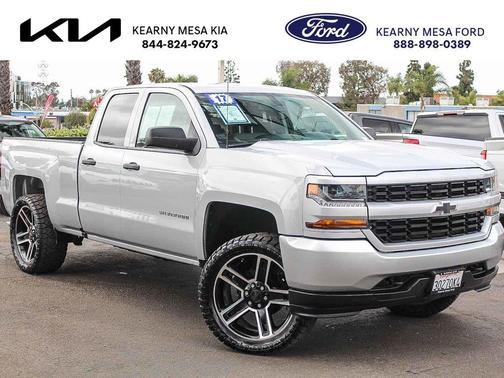 Silver Ice Metallic 2017 Chevrolet Silverado 1500 Custom