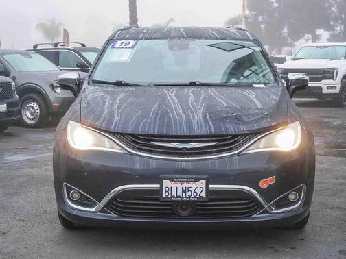 2019 Chrysler Pacifica Hybrid Limited