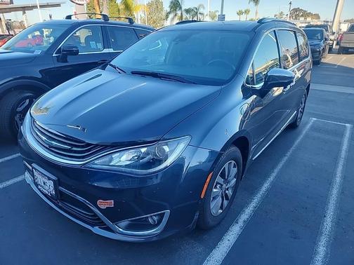 2019 Chrysler Pacifica Hybrid Limited