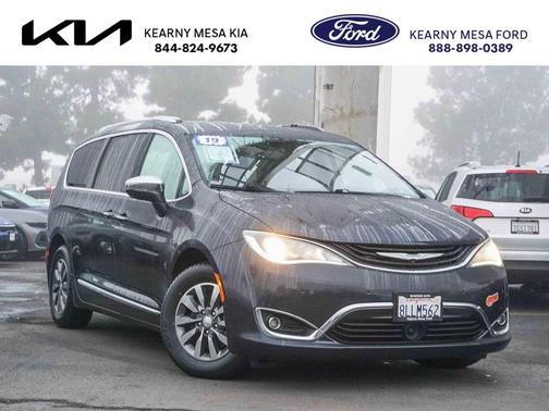2019 Chrysler Pacifica Hybrid Limited