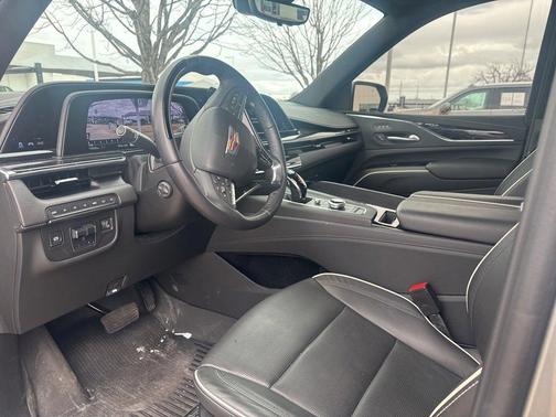 2024 Cadillac Escalade Sport