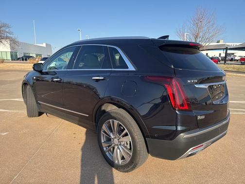 2022 Cadillac XT5 Premium Luxury