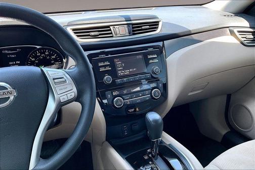 Cayenne Red 2016 Nissan Rogue SV