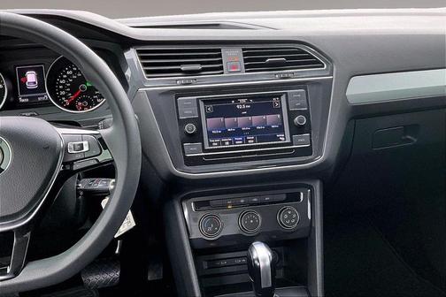 Platinum Gray Metallic 2021 Volkswagen Tiguan 2.0T S