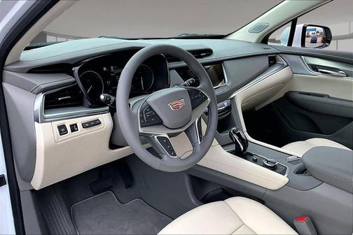 Crystal White Tri-Coat 2026 Cadillac XT5 Premium Luxury