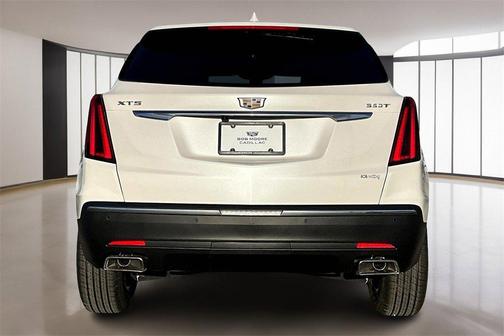 2026 Cadillac XT5 Luxury