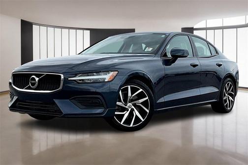2020 Volvo S60 T5 Momentum