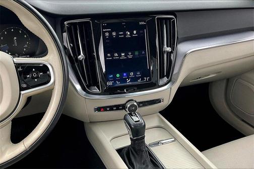 2020 Volvo S60 T5 Momentum
