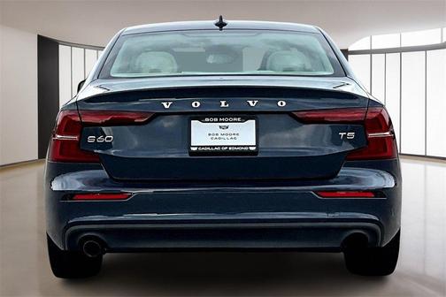 2020 Volvo S60 T5 Momentum