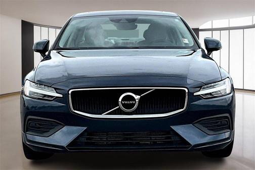 2020 Volvo S60 T5 Momentum