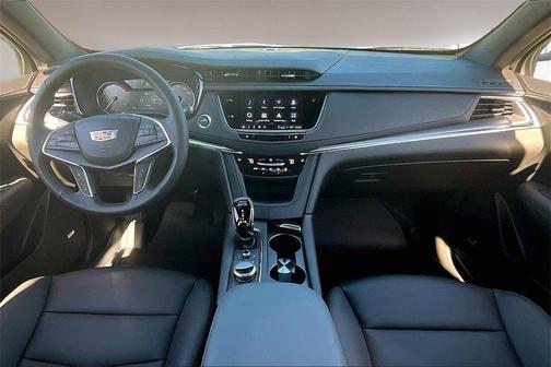 2026 Cadillac XT5 Luxury