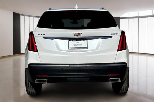 2026 Cadillac XT5 Luxury
