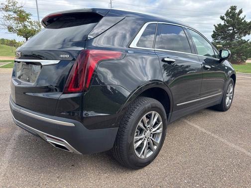 2022 Cadillac XT5 Premium Luxury