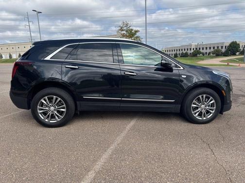 2022 Cadillac XT5 Premium Luxury