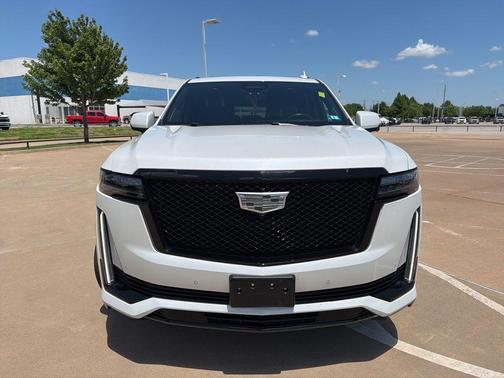 Crystal White Tri-Coat 2023 Cadillac Escalade ESV Sport Platinum