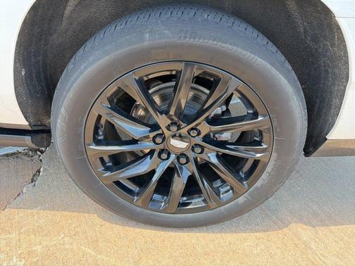 Crystal White Tri-Coat 2023 Cadillac Escalade ESV Sport Platinum