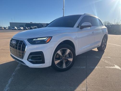 2023 Audi Q5 40 Premium Plus