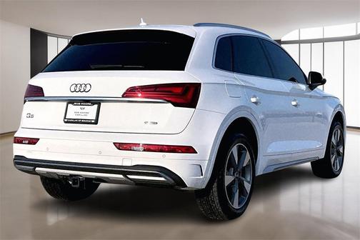 2023 Audi Q5 40 Premium Plus