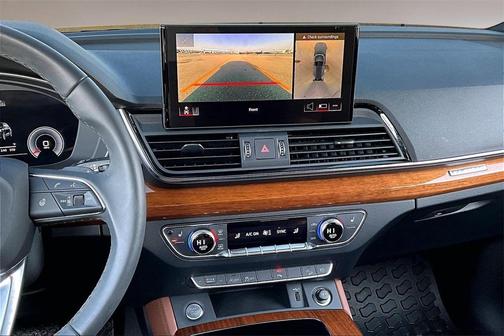2023 Audi Q5 40 Premium Plus