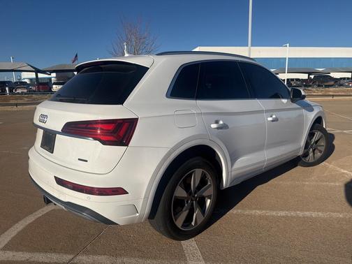 2023 Audi Q5 40 Premium Plus