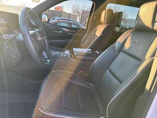 2024 Cadillac Escalade ESV Premium Luxury