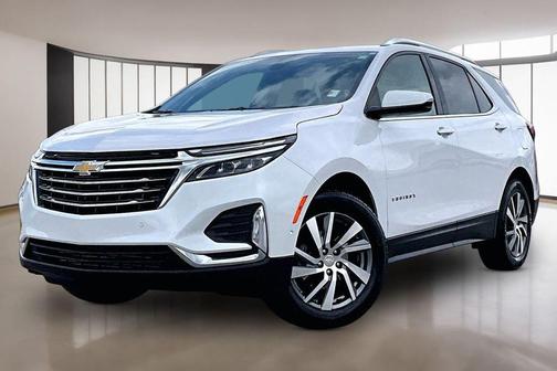 Iridescent Pearl Tricoat 2024 Chevrolet Equinox Premier
