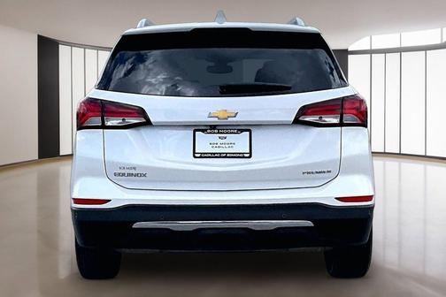 Iridescent Pearl Tricoat 2024 Chevrolet Equinox Premier