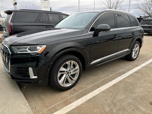 2023 Audi Q7 55 Premium Plus