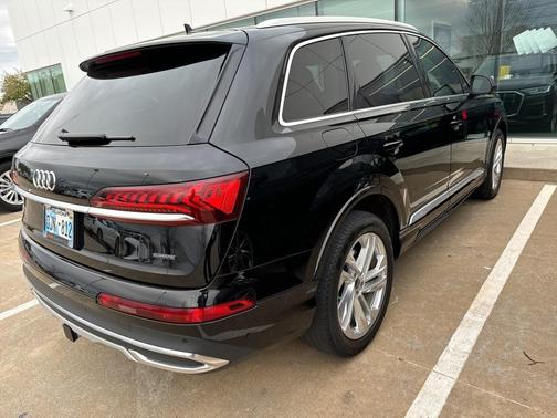 2023 Audi Q7 55 Premium Plus
