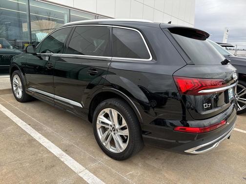 2023 Audi Q7 55 Premium Plus