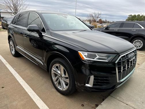 2023 Audi Q7 55 Premium Plus