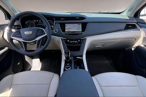 Emerald 2026 Cadillac XT5 Premium Luxury