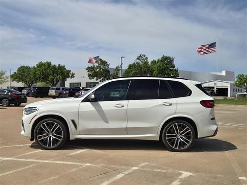 2020 BMW X5 M50i