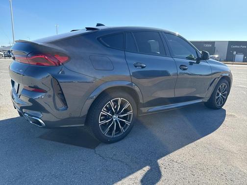 2022 BMW X6 xDrive40i