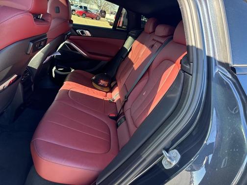 2022 BMW X6 xDrive40i