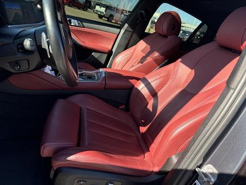 2022 BMW X6 xDrive40i